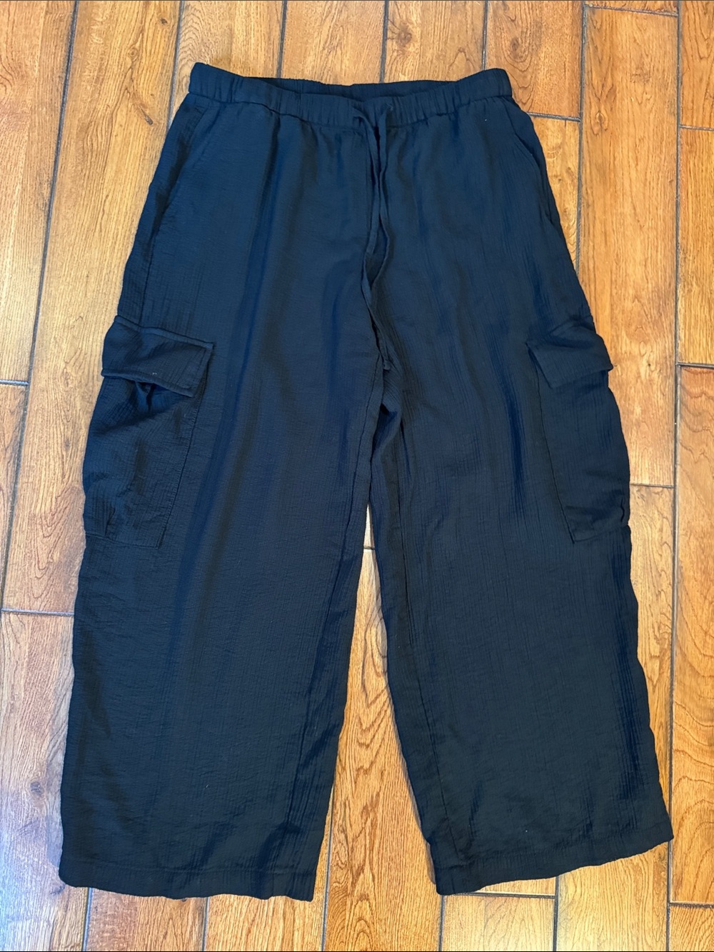 GAP Black Wide-Leg Cargo Track Pants